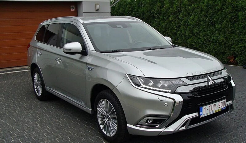 Mitsubishi Outlander 2.4 4WD Plug-In Hybrid Top full