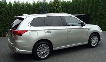 Mitsubishi Outlander 2.4 4WD Plug-In Hybrid Top full