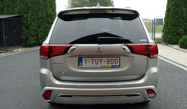 Mitsubishi Outlander 2.4 4WD Plug-In Hybrid Top full