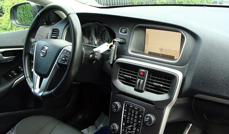 Volvo V40 full