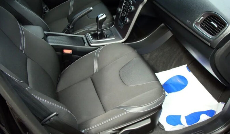 Volvo V40 full