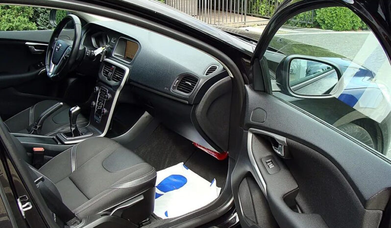 Volvo V40 full