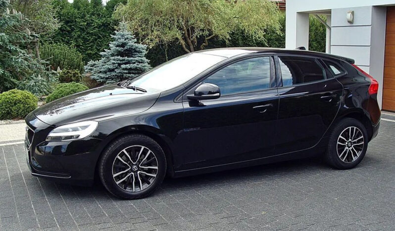 Volvo V40 full