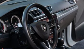 Skoda Superb Combi 2.0 TDI DSG Premium Edition full