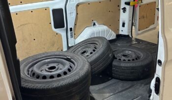 Ford Transit Custom full