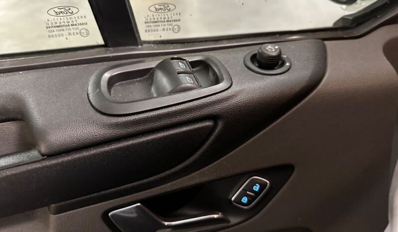 Ford Transit Custom full