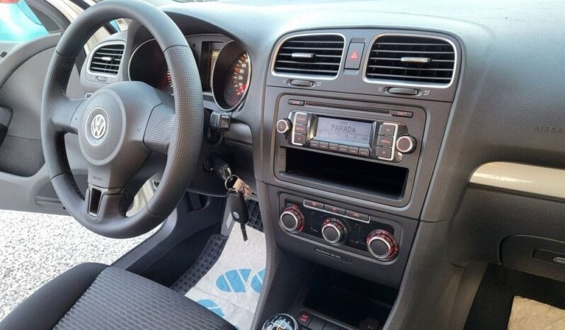 Volkswagen Golf full