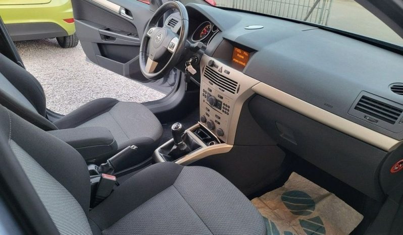 Opel Astra full