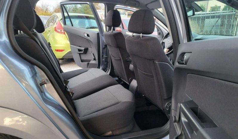 Opel Astra full
