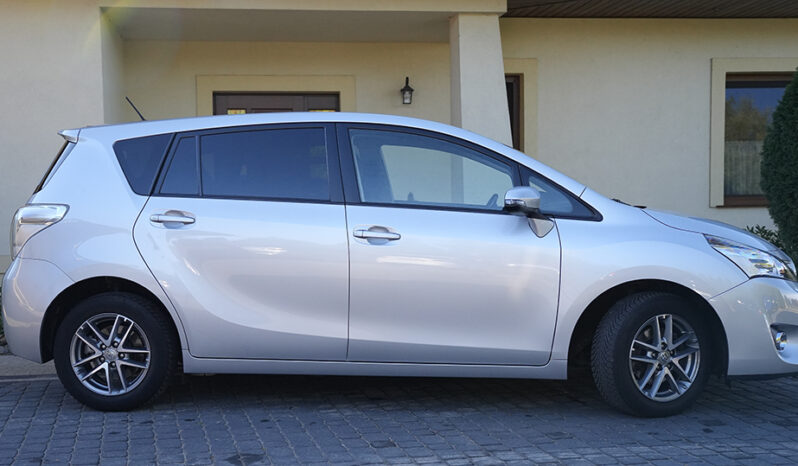 Toyota Verso 1.8 5-Sitzer Executive full