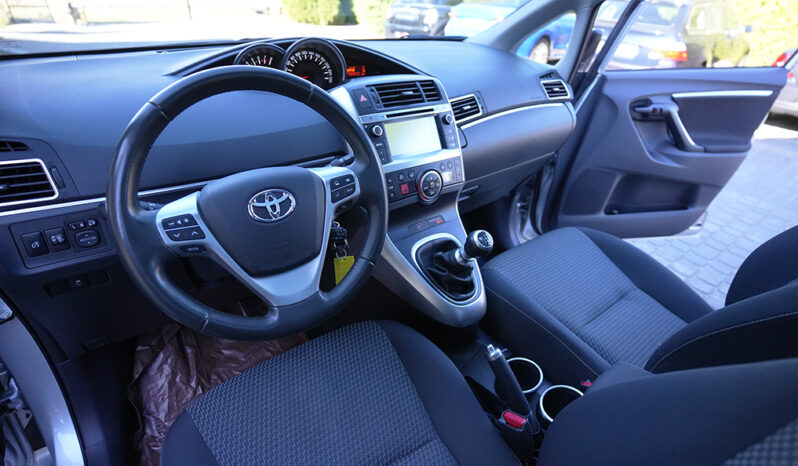 Toyota Verso 1.8 5-Sitzer Executive full