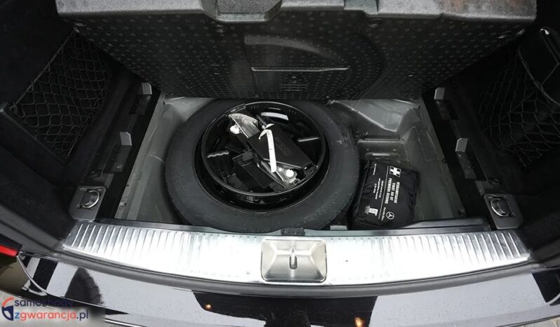 Mercedes-Benz Klasa C 180 T CGI Automatik BlueEFFICIENCY Avantgarde full