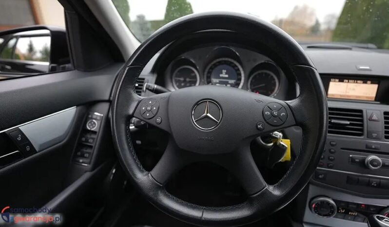 Mercedes-Benz Klasa C 180 T CGI Automatik BlueEFFICIENCY Avantgarde full