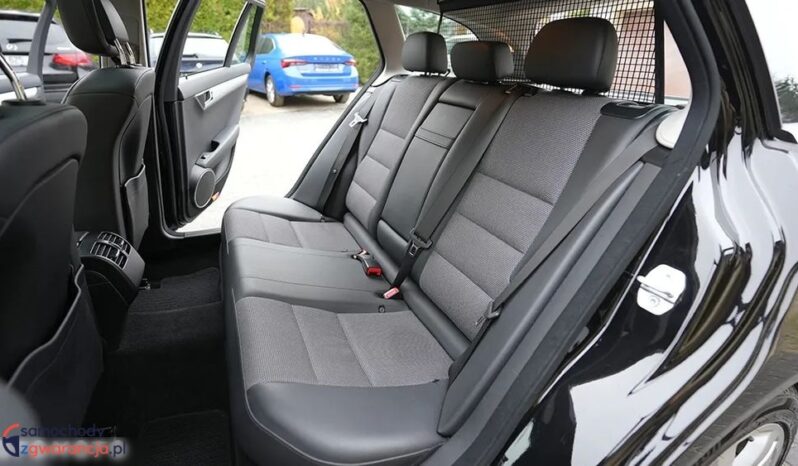 Mercedes-Benz Klasa C 180 T CGI Automatik BlueEFFICIENCY Avantgarde full