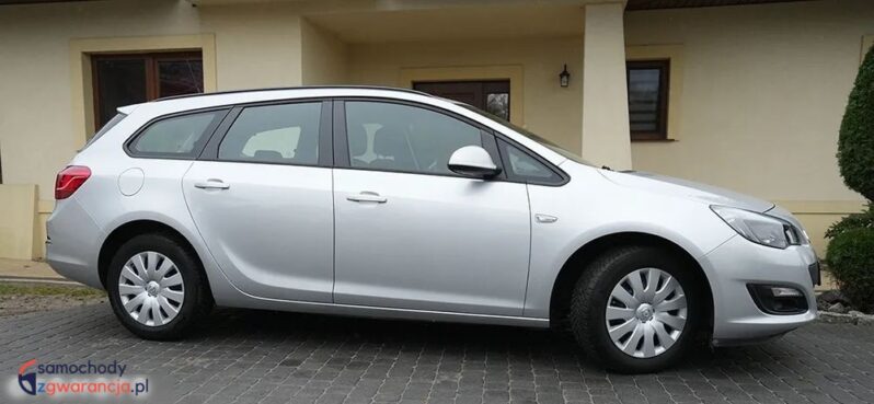 Opel Astra 1.6 Sports Tourer full