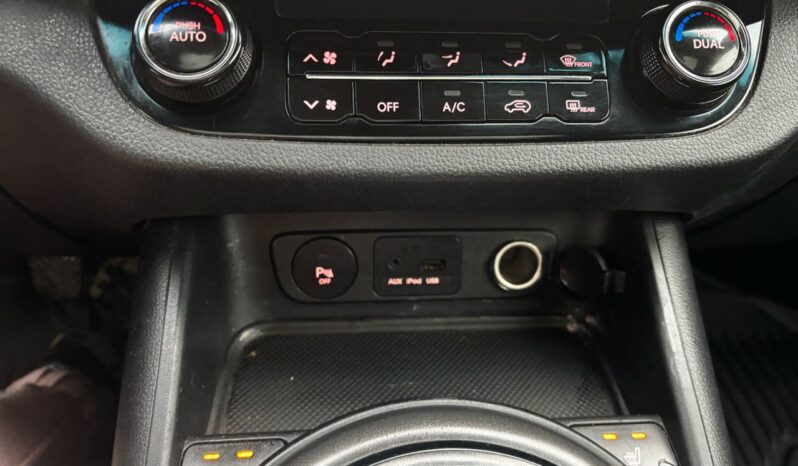 KIA SPORTAGE BUSINESS LINE 4X4 HAK PANORAMA SKÓRY NAVI PDC SERWIS full