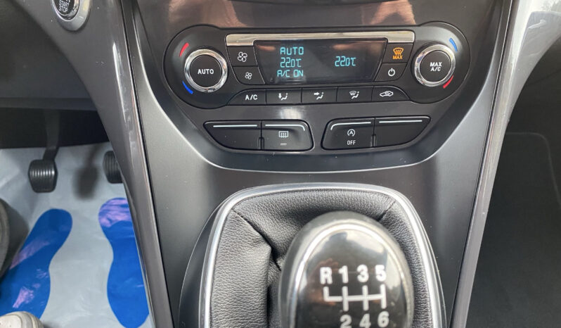 Ford Kuga 1.5 benzyna 2017r Przebieg 68 tys Gwarancja Gethelp full