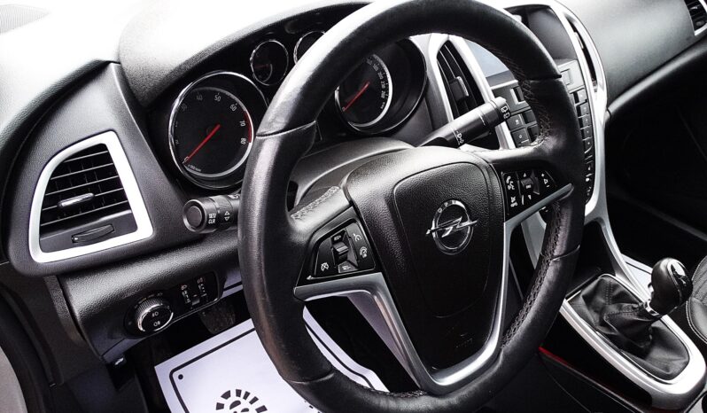 Opel Astra J – 2014r.! 1.4 turbo 140KM! Klimatronic! 6 biegów! Świeżo sprowadzony! full