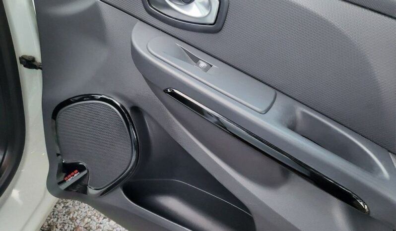 Renault Clio full