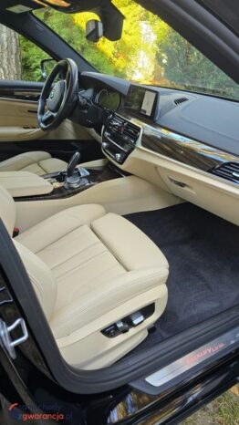 BMW Seria 5 540i xDrive Luxury Line full