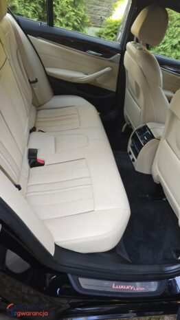 BMW Seria 5 540i xDrive Luxury Line full