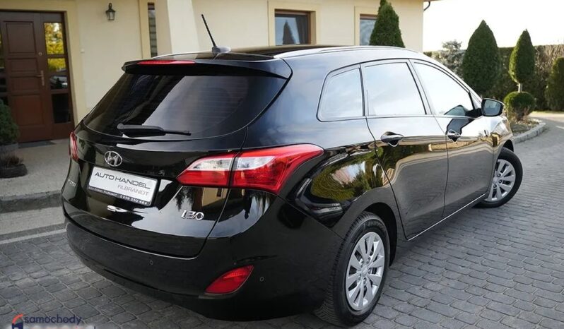 Hyundai I30 blue Kombi 1.4 Classic Navigation full