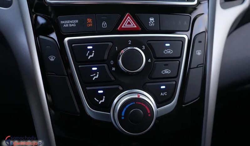 Hyundai I30 blue Kombi 1.4 Classic Navigation full