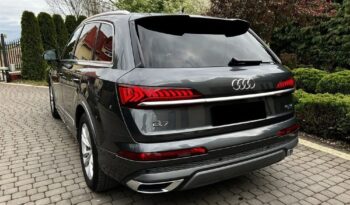 Audi Q7 full