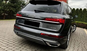 Audi Q7 full