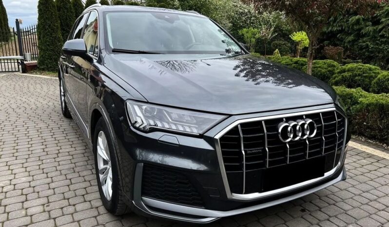 Audi Q7 full
