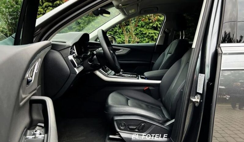 Audi Q7 full