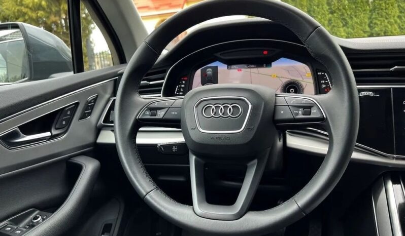 Audi Q7 full