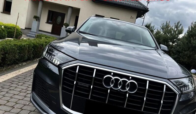 Audi Q7 full