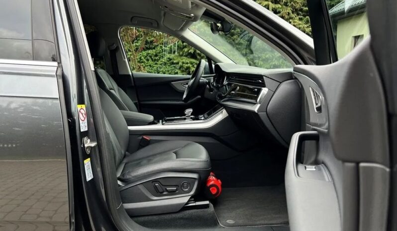 Audi Q7 full