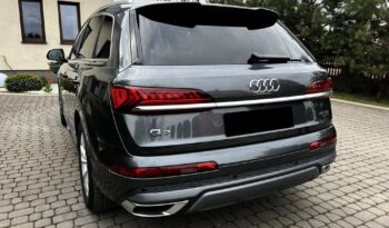 Audi Q7 full