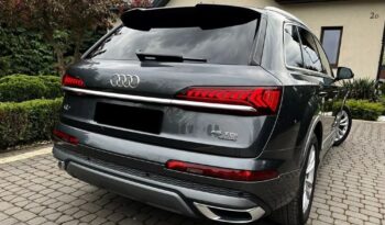 Audi Q7 full