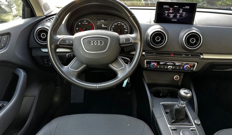 Audi A3 2.0 TDI clean diesel Attraction full