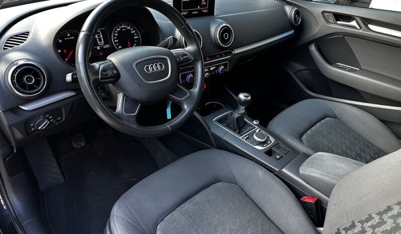 Audi A3 2.0 TDI clean diesel Attraction full
