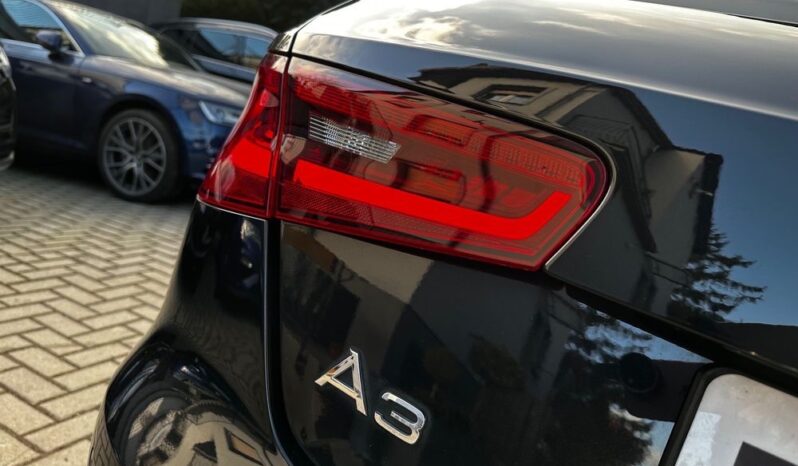 Audi A3 2.0 TDI clean diesel Attraction full