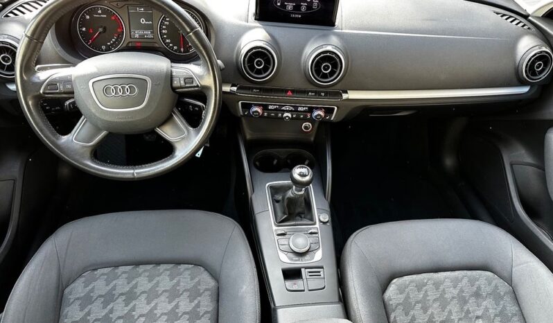 Audi A3 2.0 TDI clean diesel Attraction full