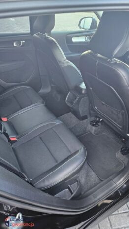 Volvo XC 40 D3 Momentum Pro full