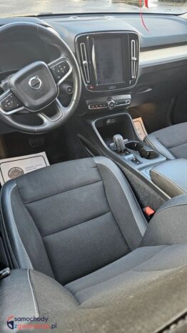 Volvo XC 40 D3 Momentum Pro full