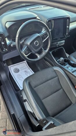 Volvo XC 40 D3 Momentum Pro full