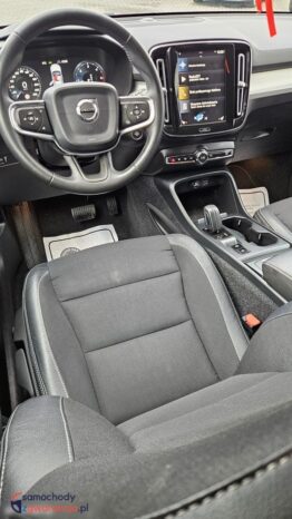 Volvo XC 40 D3 Momentum Pro full