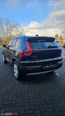 Volvo XC 40 D3 Momentum Pro full
