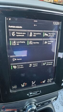 Volvo XC 40 D3 Geartronic Momentum Pro full