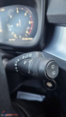Volvo XC 40 D3 Geartronic Momentum Pro full