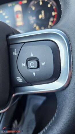 Volvo XC 40 D3 Geartronic Momentum Pro full