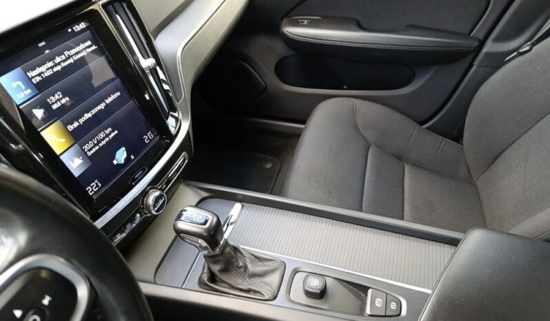 Volvo V60 D3 Momentum full