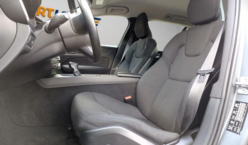 Volvo V60 D3 Momentum full
